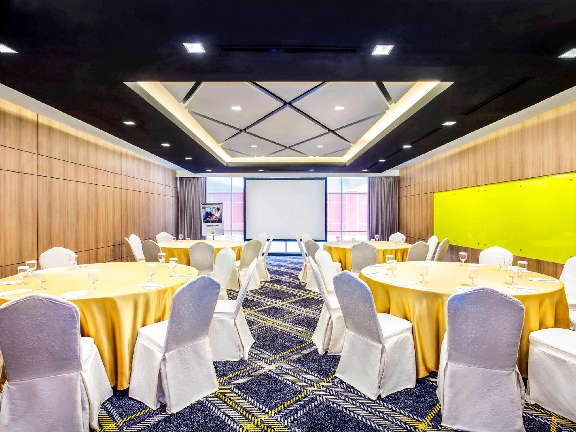 Hotel Ibis Styles Bekasi Jatibening Exteriér fotografie