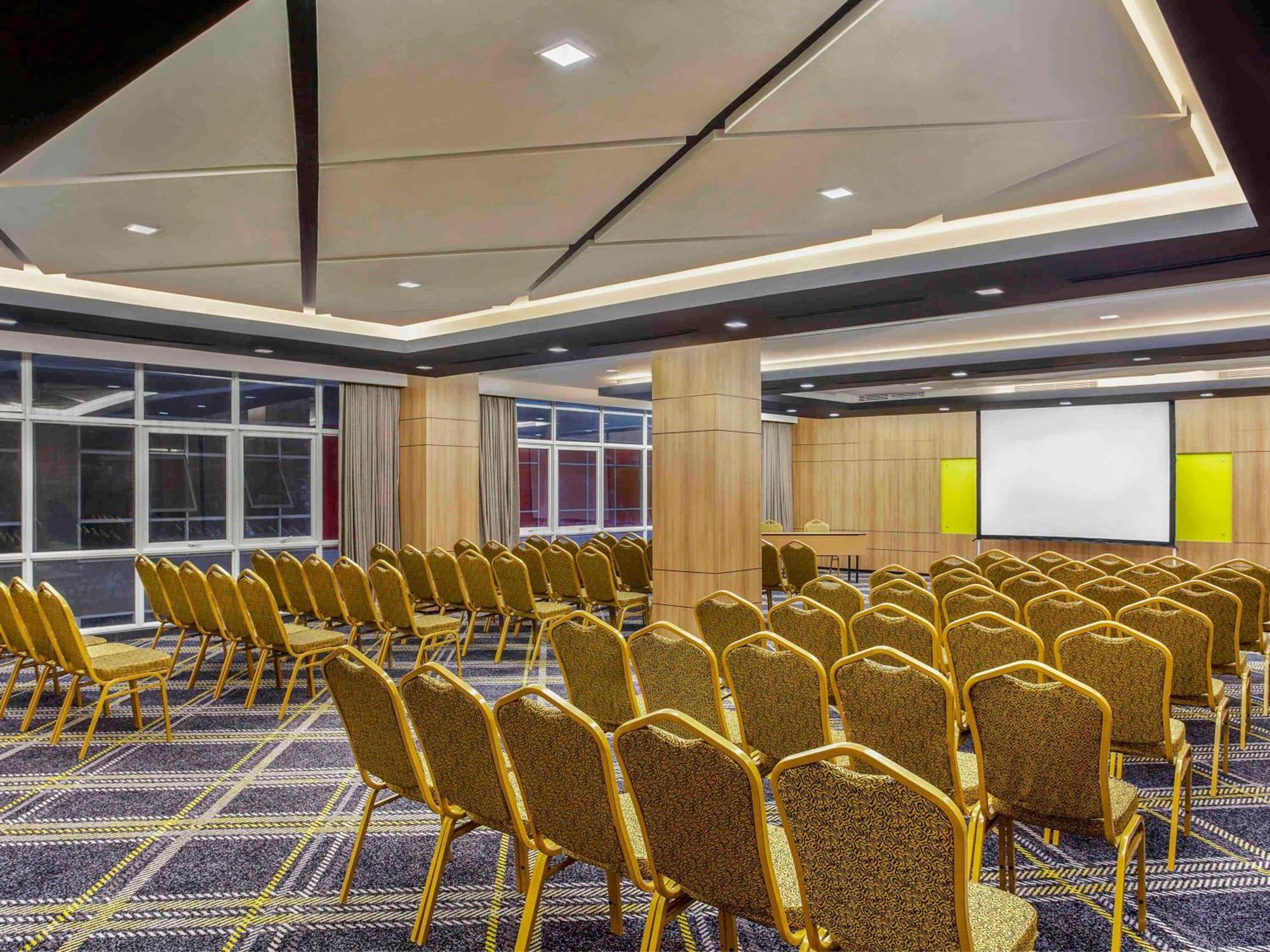 Hotel Ibis Styles Bekasi Jatibening Exteriér fotografie