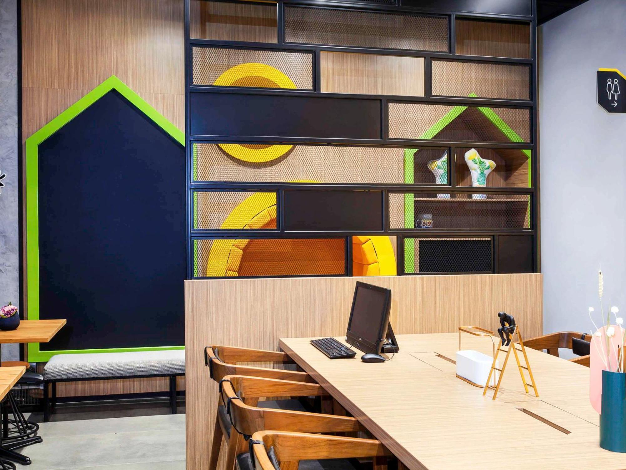 Hotel Ibis Styles Bekasi Jatibening Exteriér fotografie