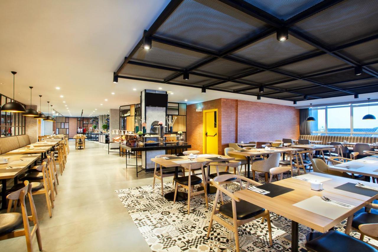Hotel Ibis Styles Bekasi Jatibening Exteriér fotografie
